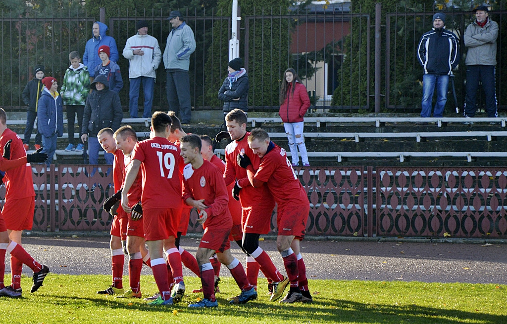 Orzeł wzbił się ponad PAF. Katastrofalna dyspozycja naszej linii obrony