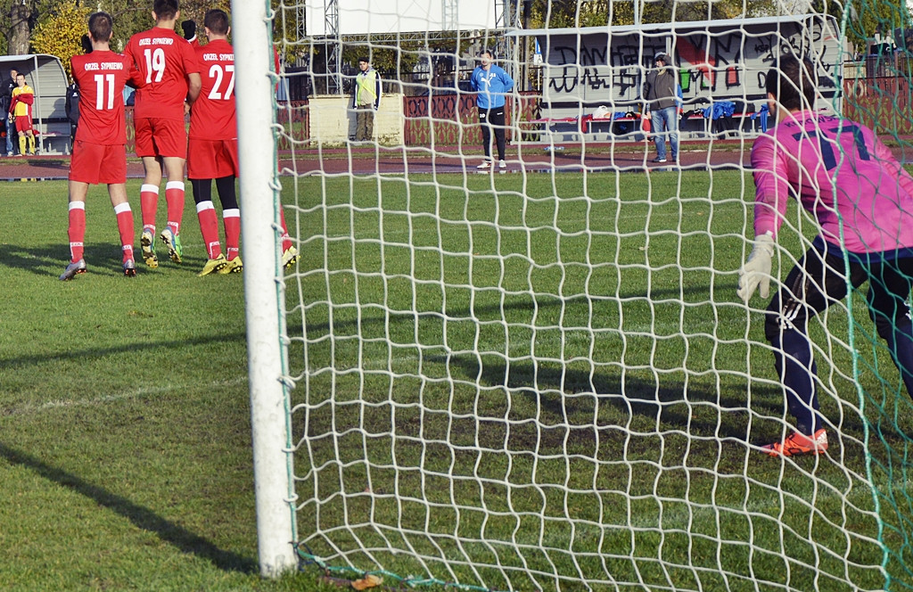 Orzeł wzbił się ponad PAF. Katastrofalna dyspozycja naszej linii obrony