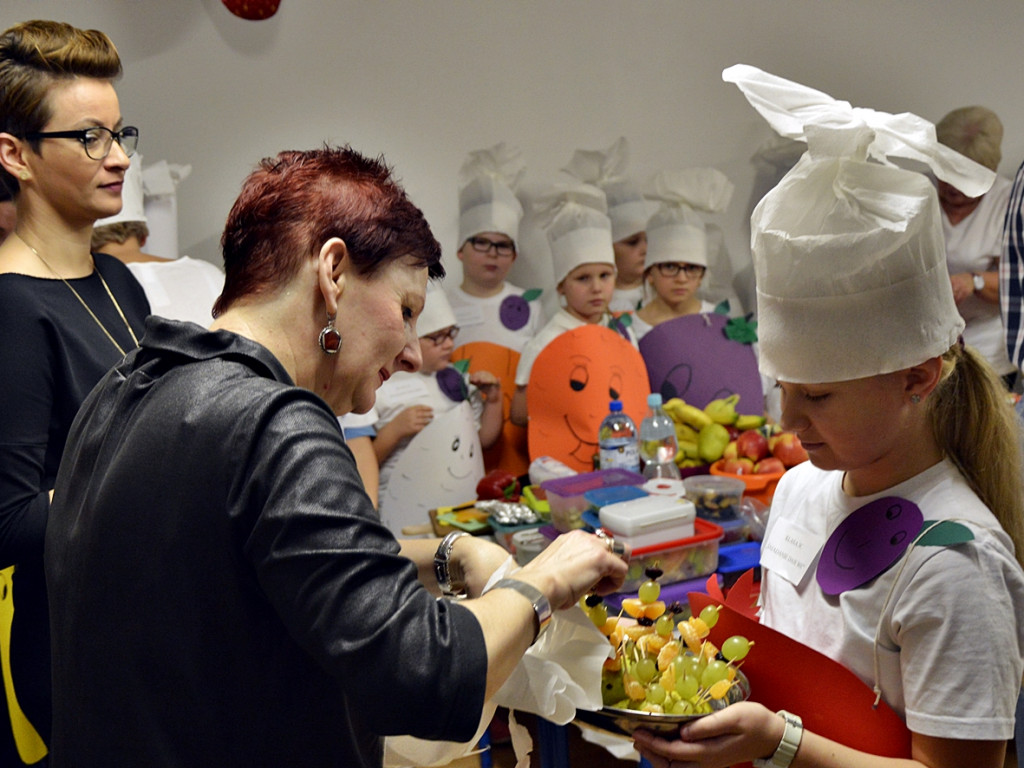 Mają tę moc! Śniadaniowa akcja dla dzieci w ,,małej dwójce? [FOTO]