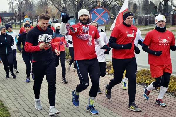 Dnia 11.11. wystartowali o godzinie 11:11 na trasę liczącą 11,11 km [FOTO]