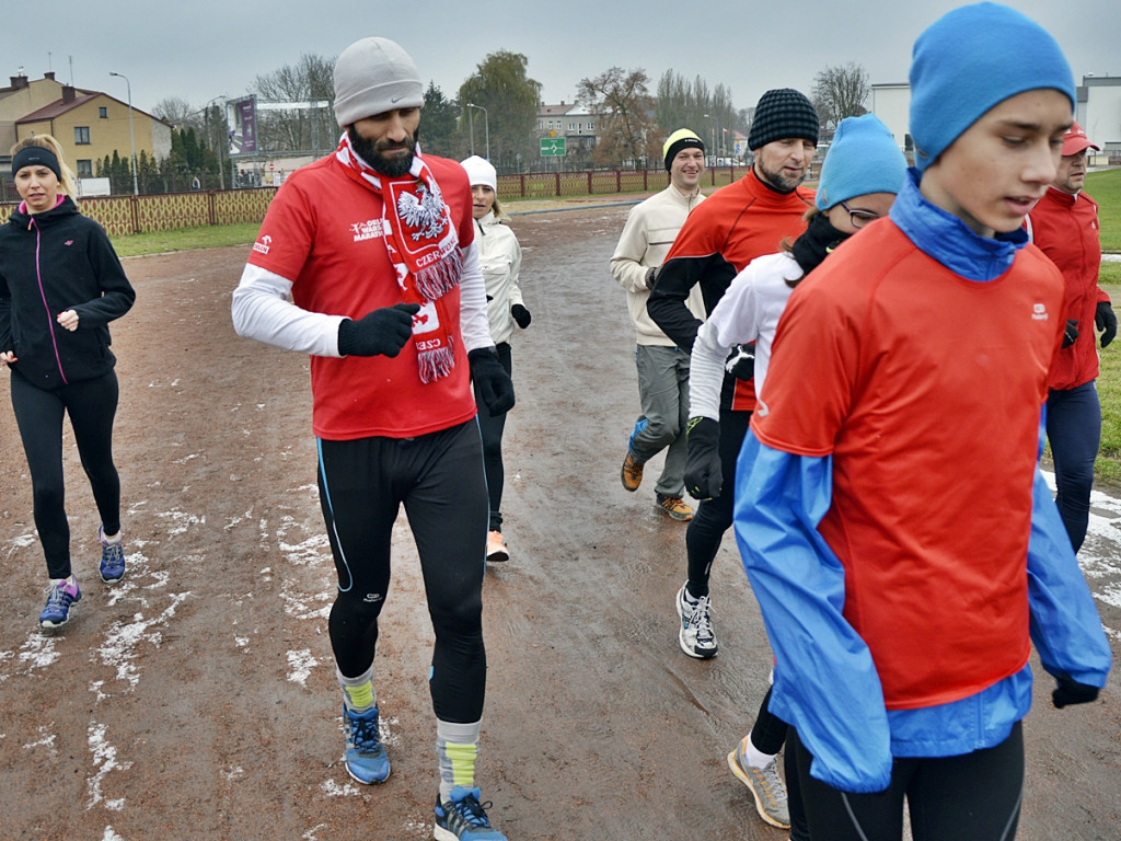 Dnia 11.11. wystartowali o godzinie 11:11 na trasę liczącą 11,11 km [FOTO]