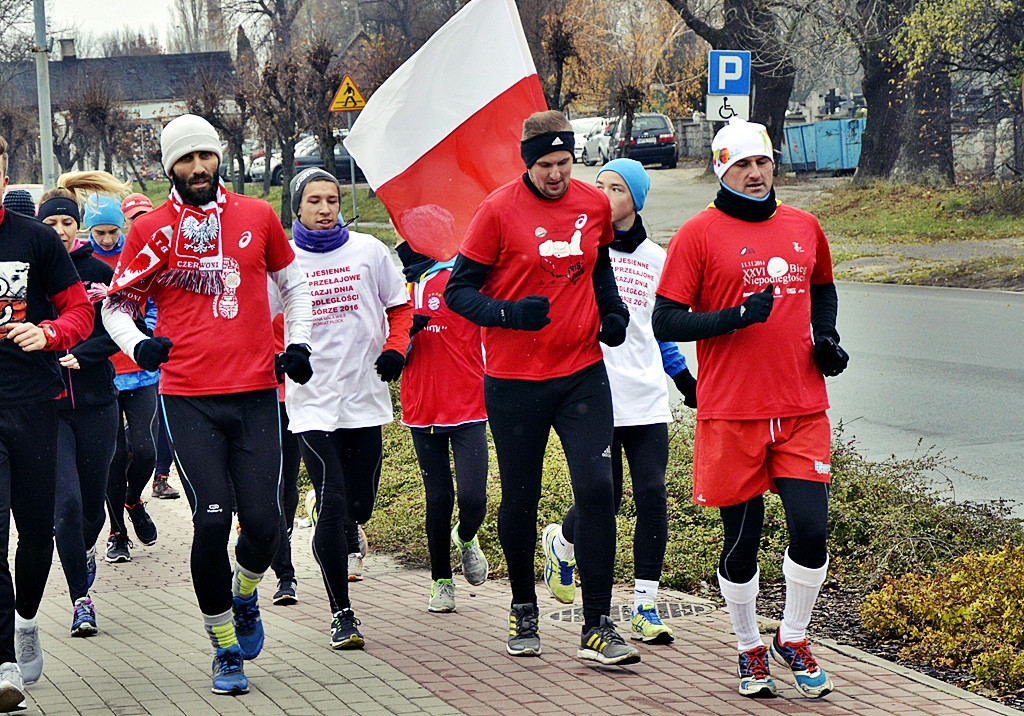 Dnia 11.11. wystartowali o godzinie 11:11 na trasę liczącą 11,11 km [FOTO]