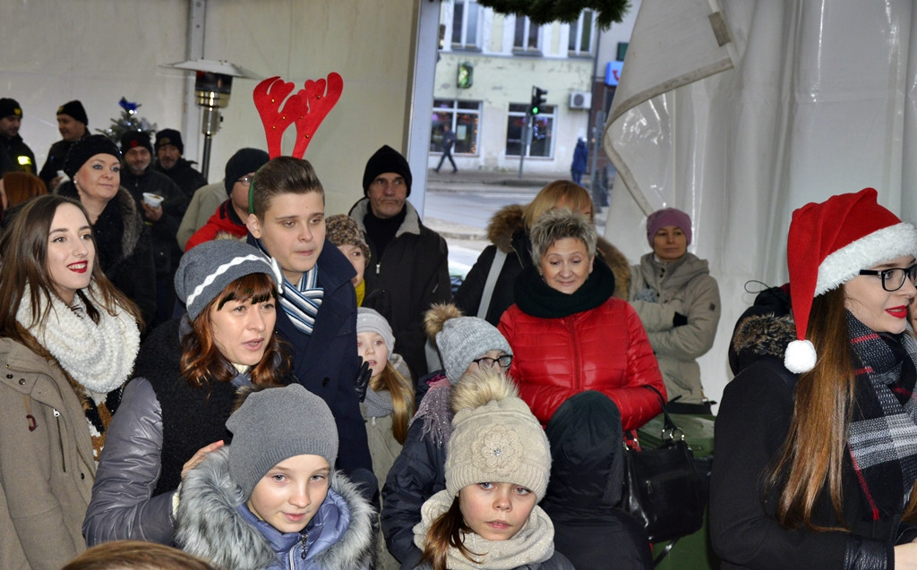 Wigilijne spotkanie przy płomieniu z Betlejem [FOTO]