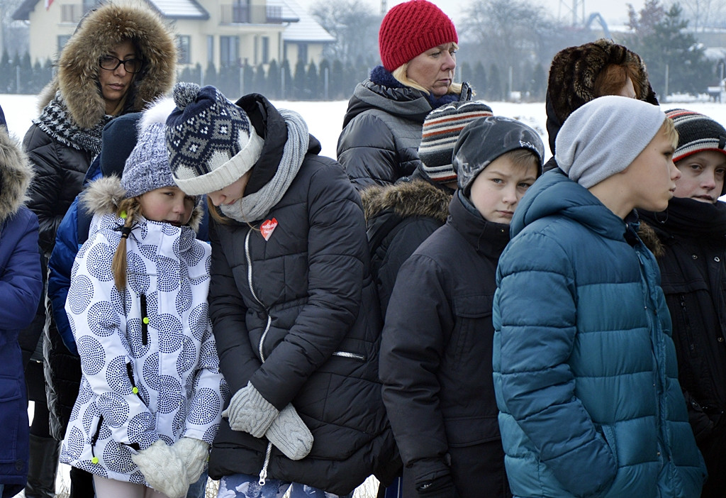 Pochylone głowy na czas wspomnień o bestialskiej zbrodni na naszych rodakach [FOTORELACJA]