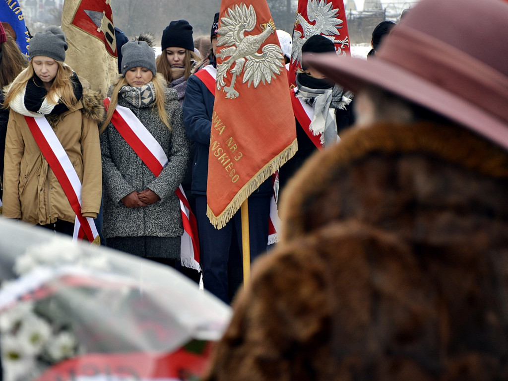 Pochylone głowy na czas wspomnień o bestialskiej zbrodni na naszych rodakach [FOTORELACJA]