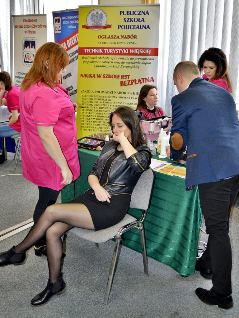 Jaką obrać drogę po szkole średniej? Konsultanci do dyspozycji naszych uczniów [FOTORELACJA]