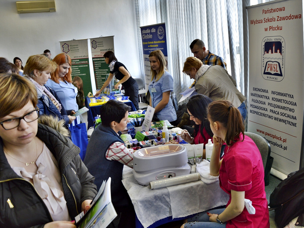 Jaką obrać drogę po szkole średniej? Konsultanci do dyspozycji naszych uczniów [FOTORELACJA]