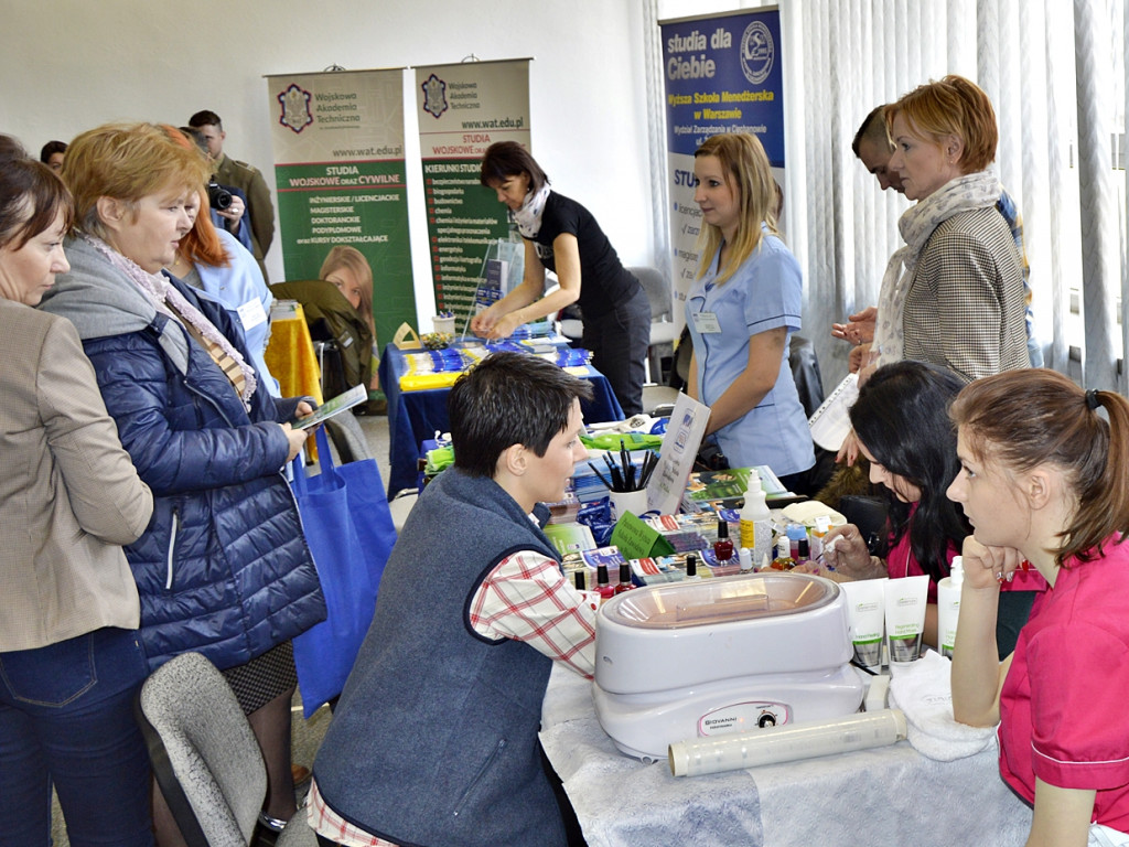 Jaką obrać drogę po szkole średniej? Konsultanci do dyspozycji naszych uczniów [FOTORELACJA]