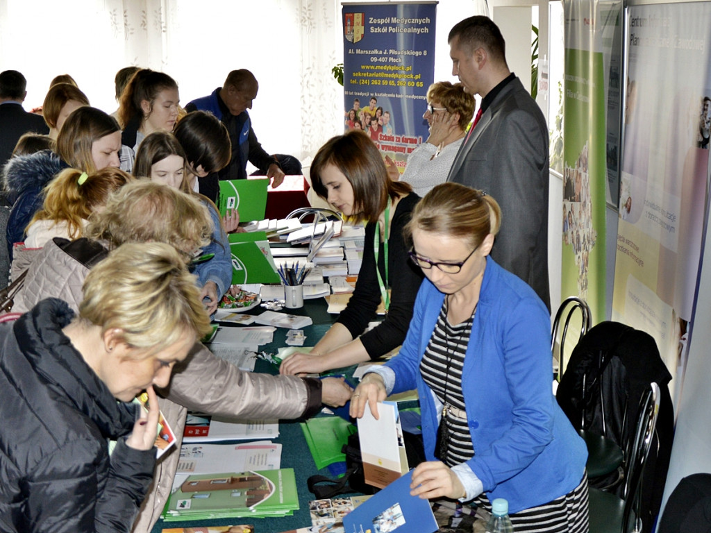 Jaką obrać drogę po szkole średniej? Konsultanci do dyspozycji naszych uczniów [FOTORELACJA]