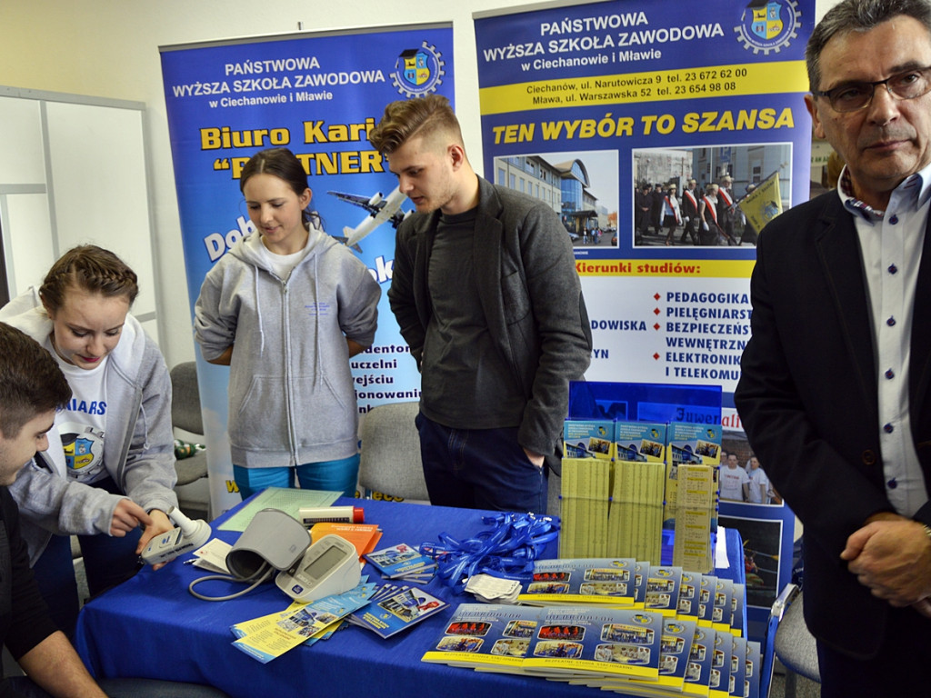 Jaką obrać drogę po szkole średniej? Konsultanci do dyspozycji naszych uczniów [FOTORELACJA]