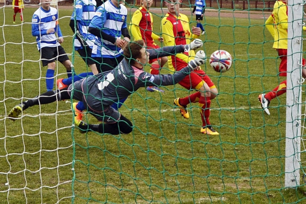 Juniorzy młodsi PAF pewnie ogrywają Stoczniowca [FOTORELACJA]