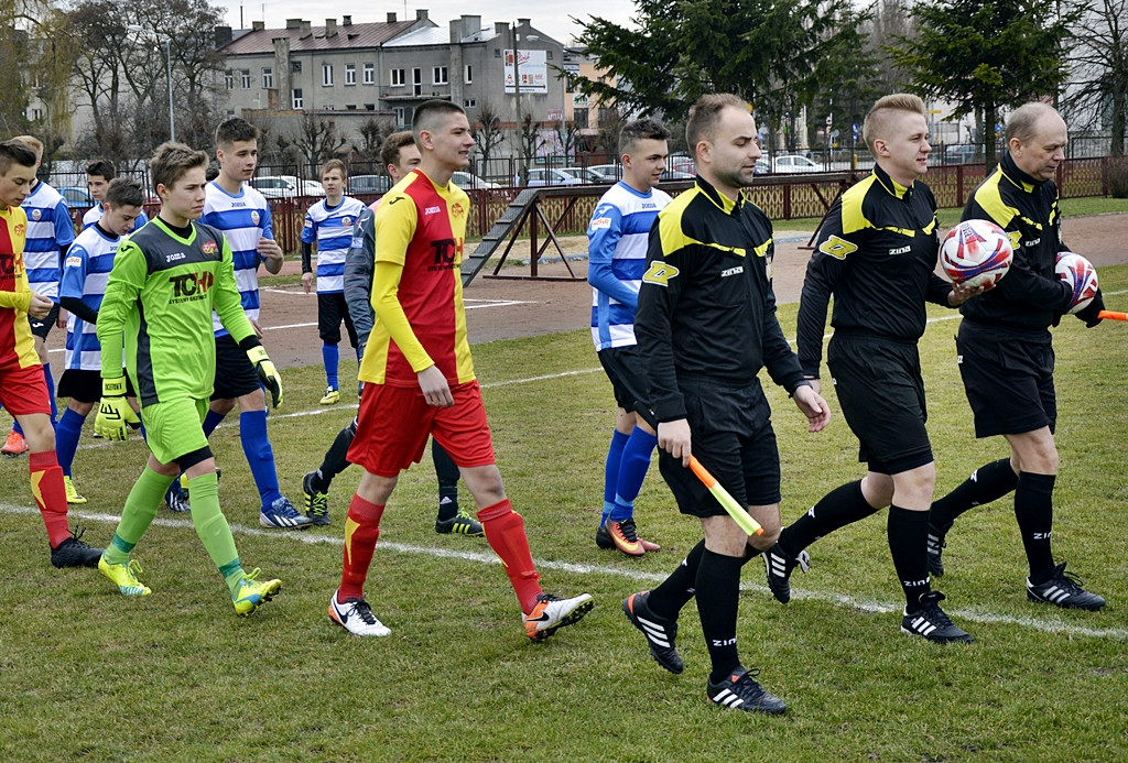 Juniorzy młodsi PAF pewnie ogrywają Stoczniowca [FOTORELACJA]