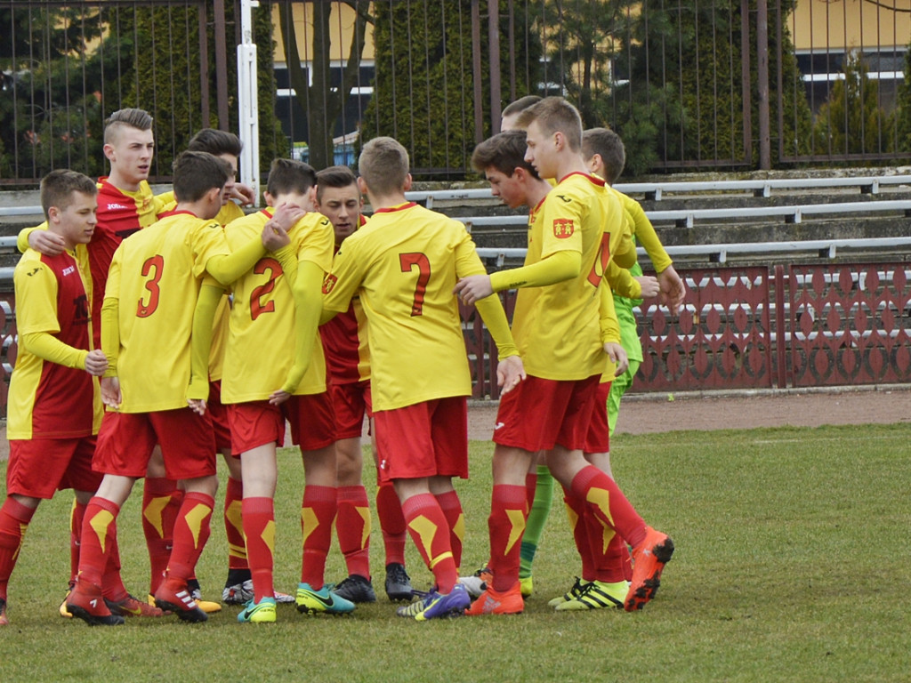 Juniorzy młodsi PAF pewnie ogrywają Stoczniowca [FOTORELACJA]