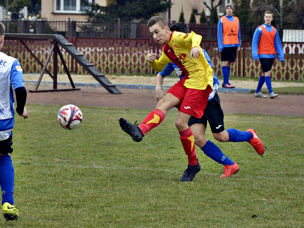 Juniorzy młodsi PAF pewnie ogrywają Stoczniowca [FOTORELACJA]