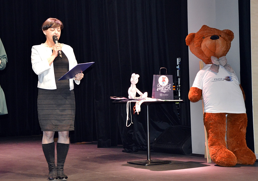 Przedszkolaki poczytają misiowi bajki [FOTO]