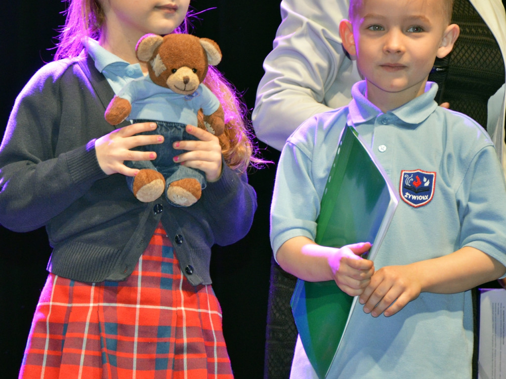 Przedszkolaki poczytają misiowi bajki [FOTO]