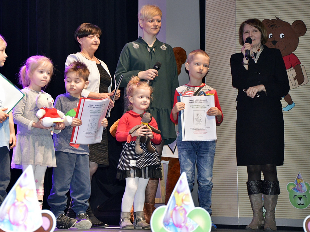 Przedszkolaki poczytają misiowi bajki [FOTO]