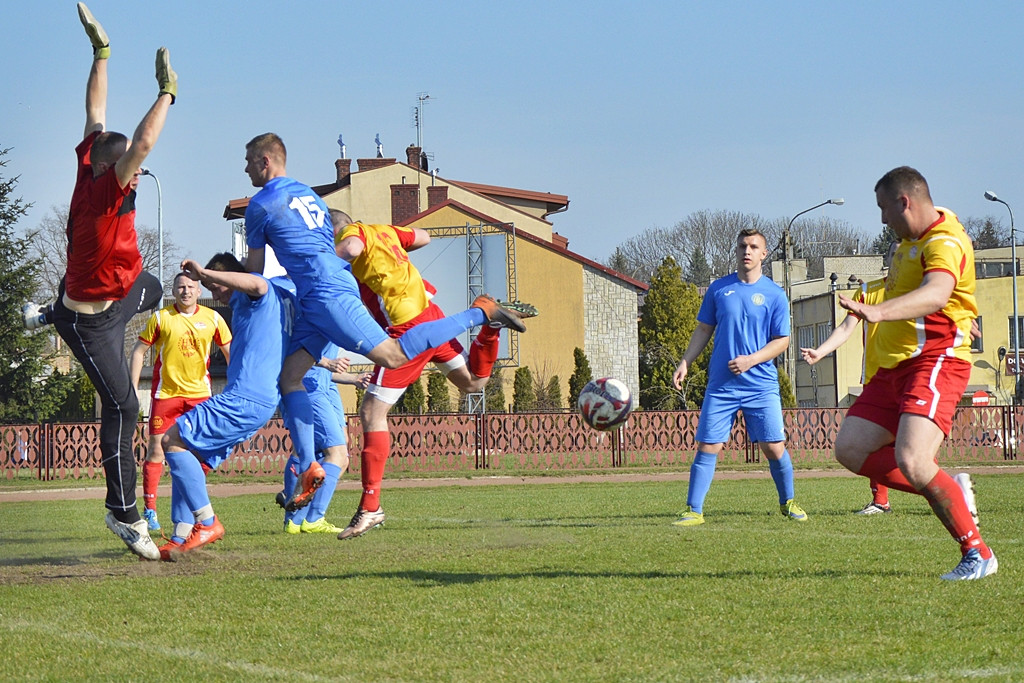 PAF zgodnie z planem. Tłok w czołówce - cztery drużyny biją się o awans [FOTORELACJA]