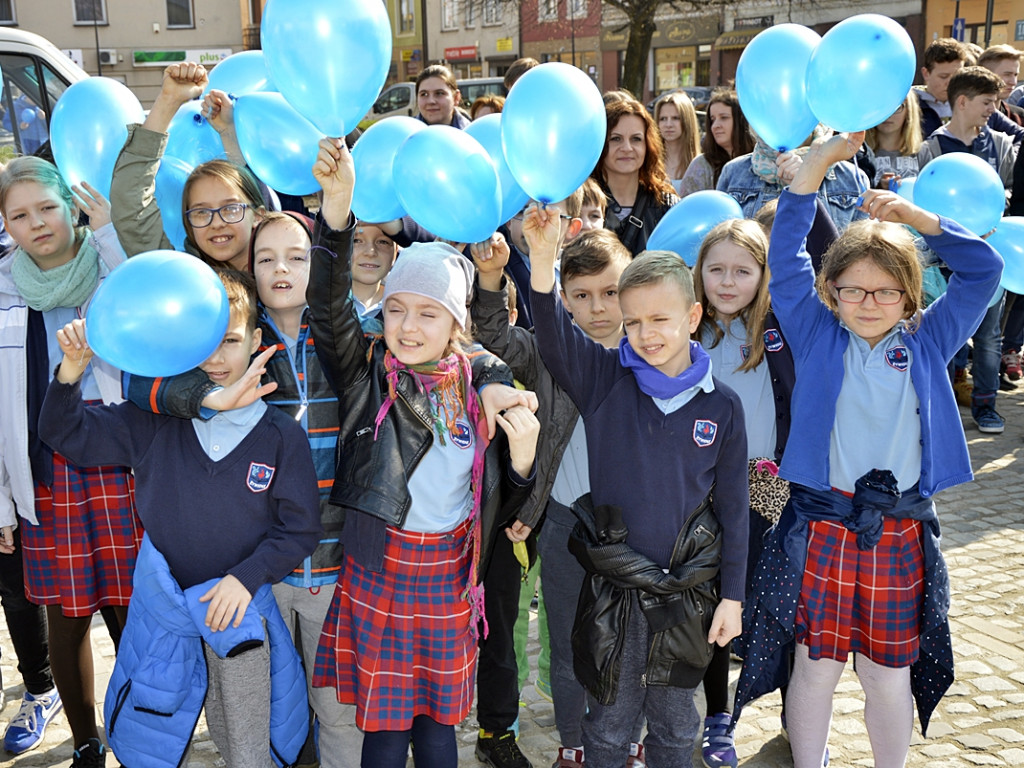 Płońsk w niebieskich barwach [FOTORELACJA]