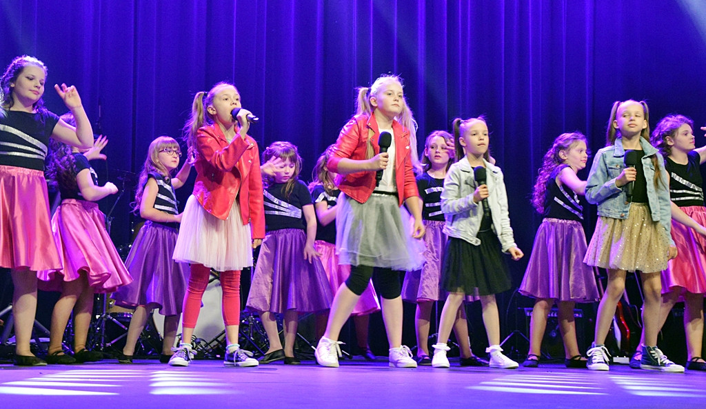 Muzyka z lat 80-tych to jest to! [FOTO-VIDEO]