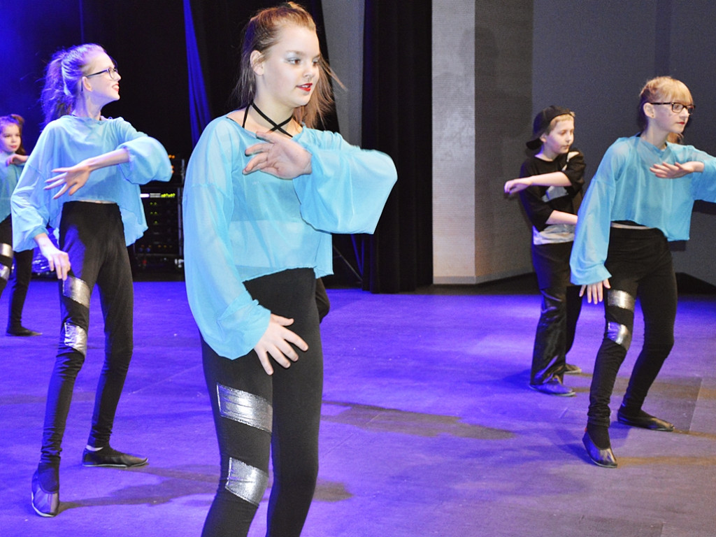 Muzyka z lat 80-tych to jest to! [FOTO-VIDEO]