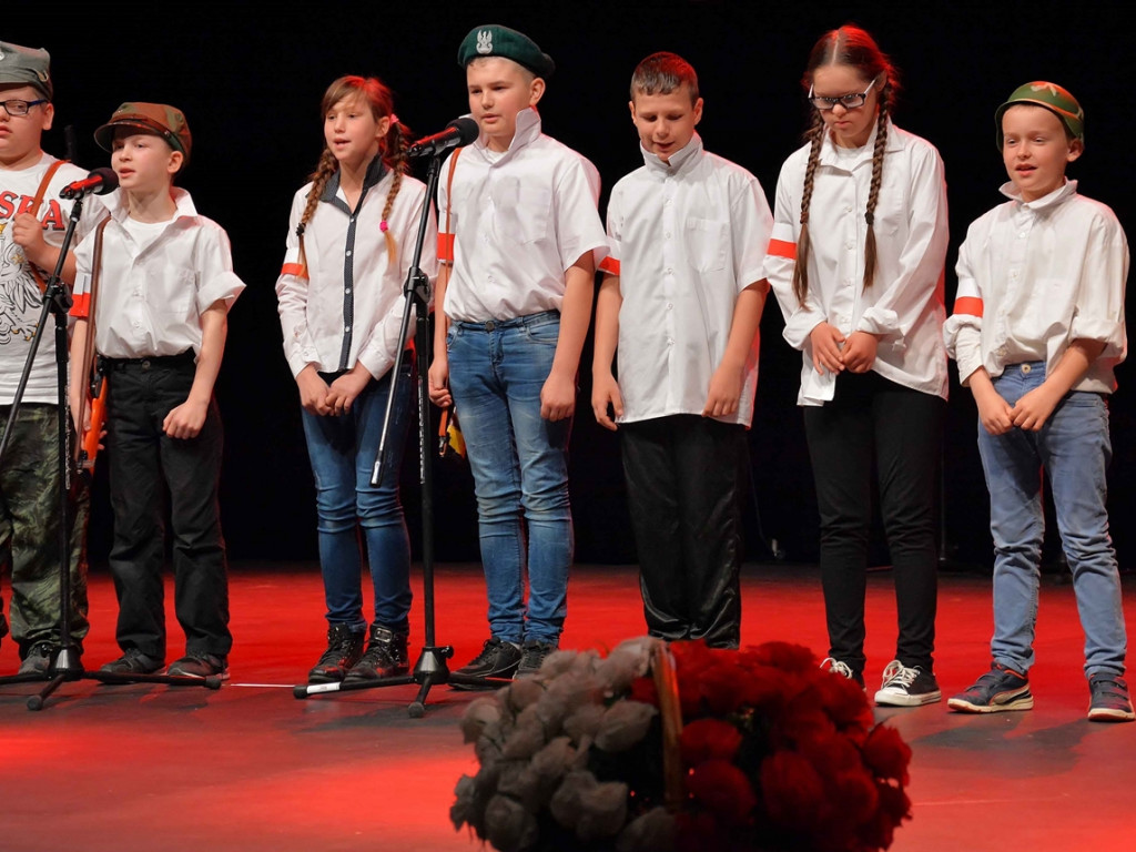 Z piosenką patriotyczną na ustach [FOTORELACJA]