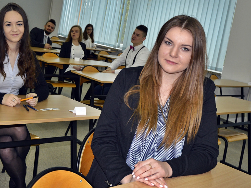 Egzaminem z języka polskiego rozpoczęła się matura 2017 [FOTO]