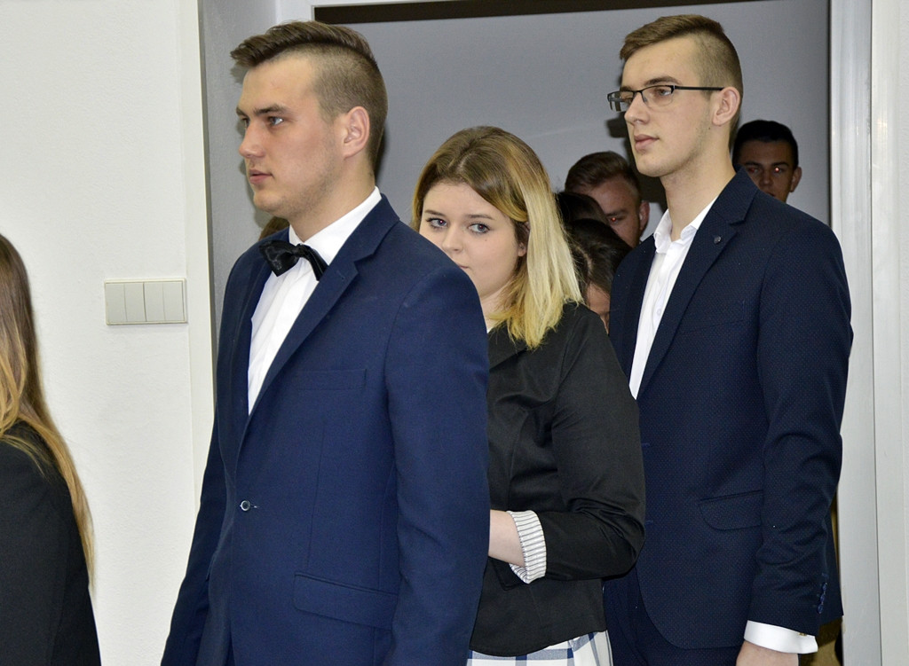 Egzaminem z języka polskiego rozpoczęła się matura 2017 [FOTO]