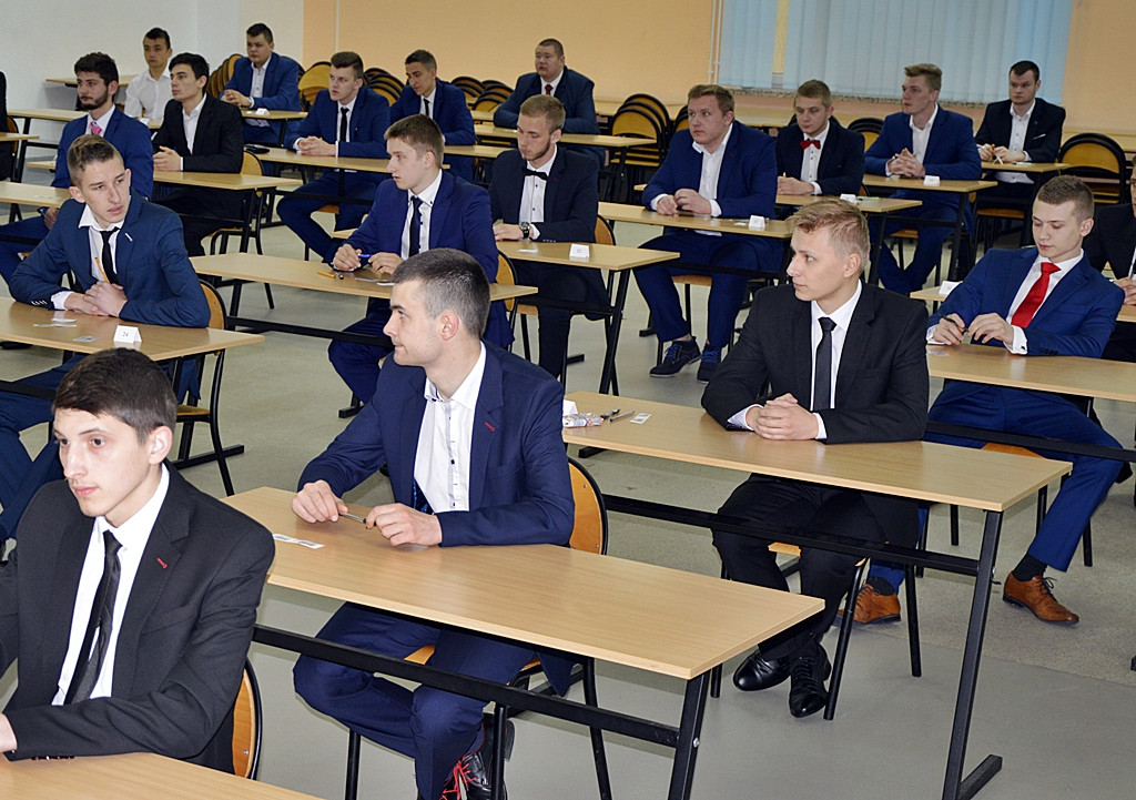 Egzaminem z języka polskiego rozpoczęła się matura 2017 [FOTO]