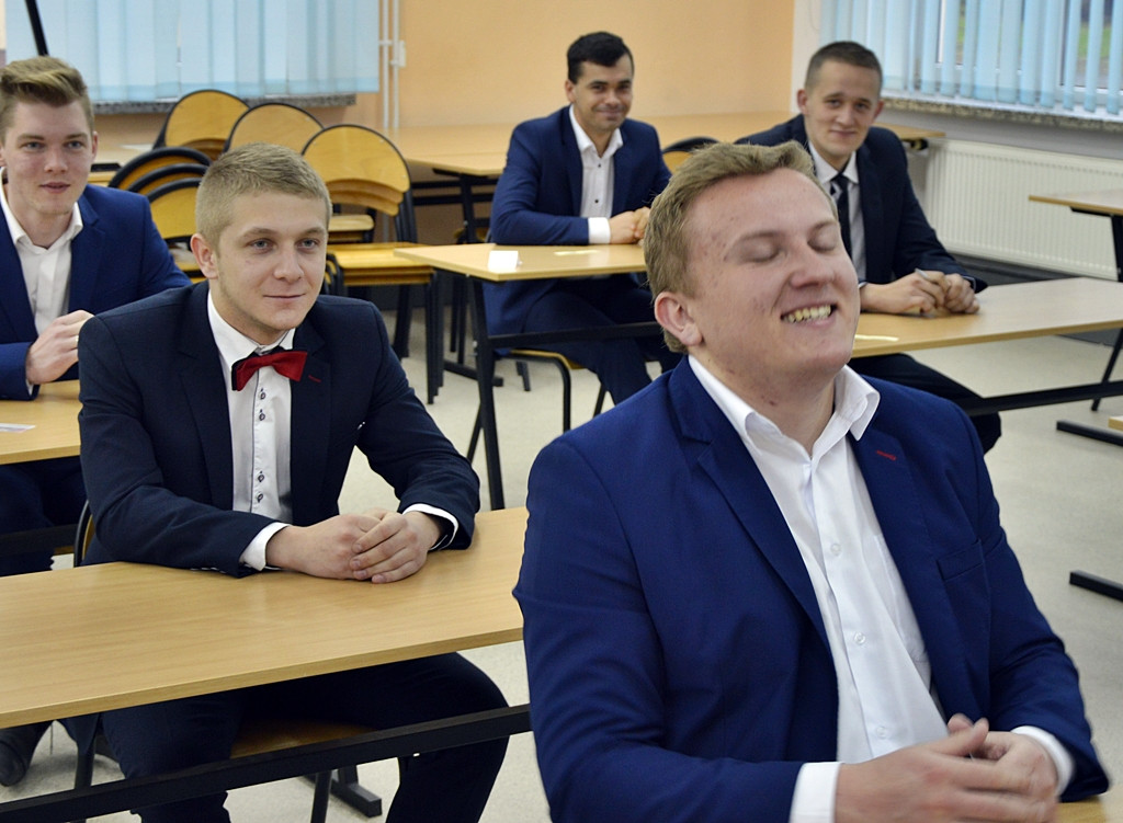 Egzaminem z języka polskiego rozpoczęła się matura 2017 [FOTO]