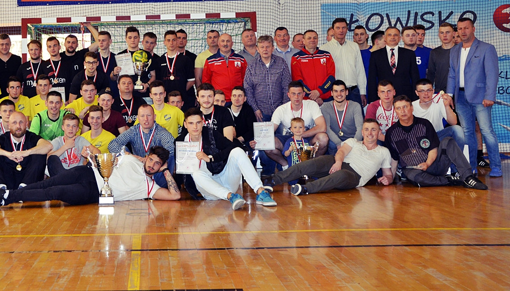 Halowa liga w Baboszewie na finiszu. Władysław Żmuda gościem honorowym [FOTO-VIDEO]
