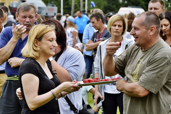 Truskawkowe święto w gminie Załuski [FOTORELACJA]