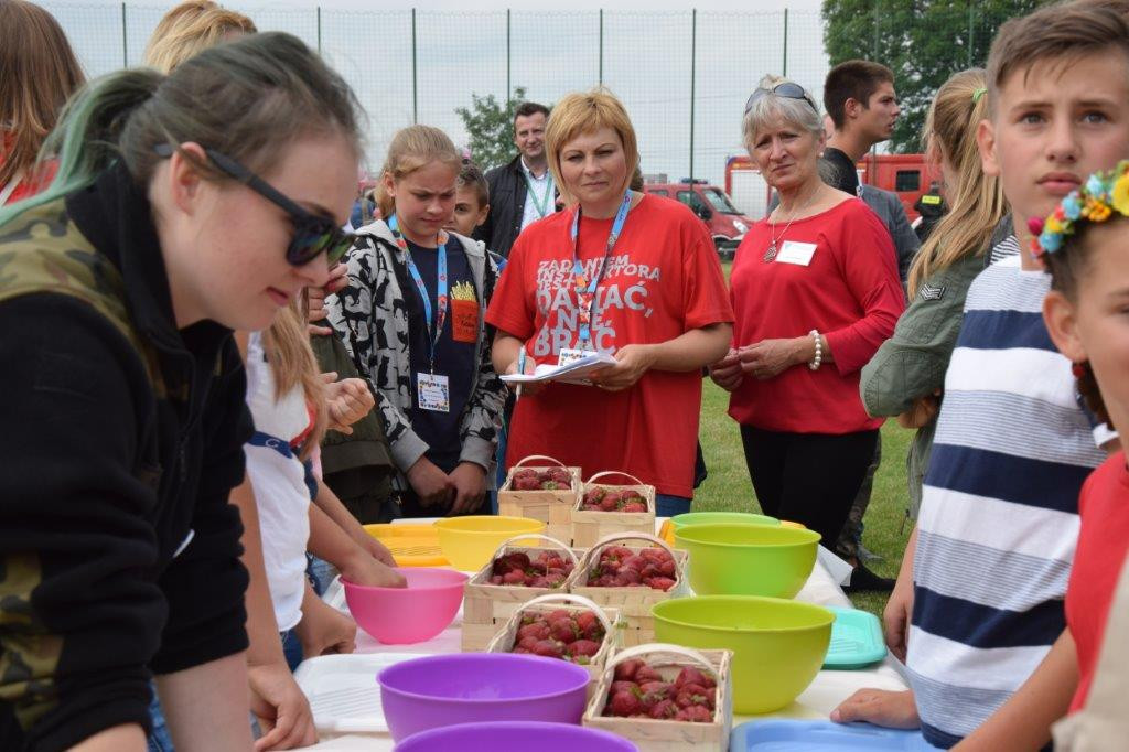 Truskawkowe święto w gminie Załuski [FOTORELACJA]
