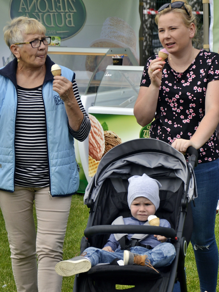 Truskawkowe święto w gminie Załuski [FOTORELACJA]