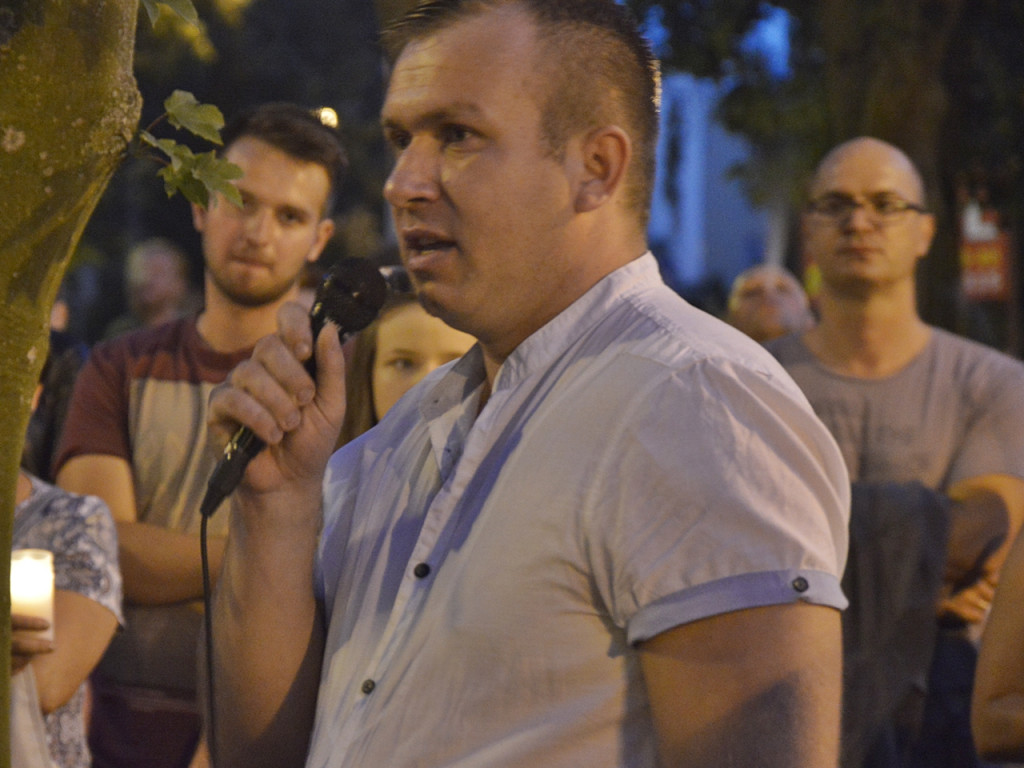 Gorąco przed płońskim sądem [FOTO-VIDEO]