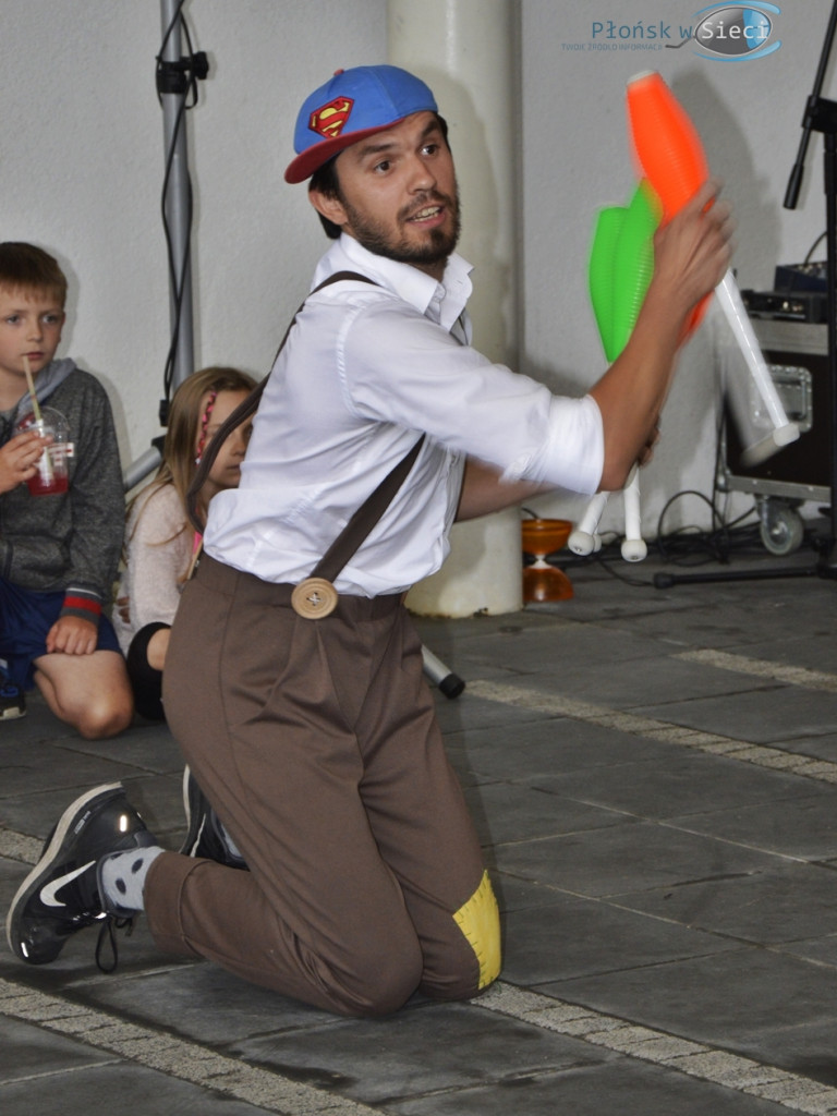 Festiwal uliczny pod znakiem Calineczki [FOTO-VIDEO]