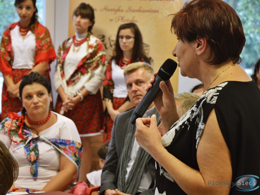 Cóż tam, panie, w polityce? Chińcyki trzymają się mocno!? Płońszczanie przy weselnym stole [FOTORELACJA]