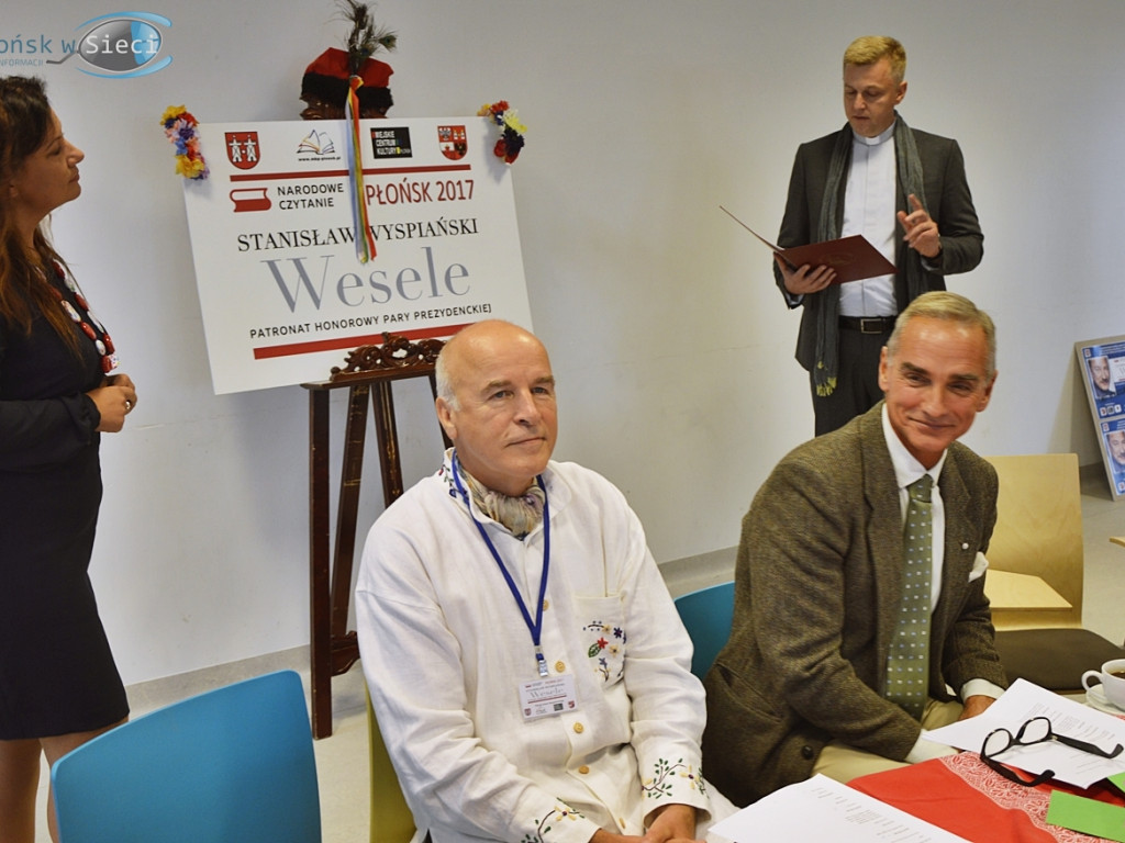 Cóż tam, panie, w polityce? Chińcyki trzymają się mocno!? Płońszczanie przy weselnym stole [FOTORELACJA]
