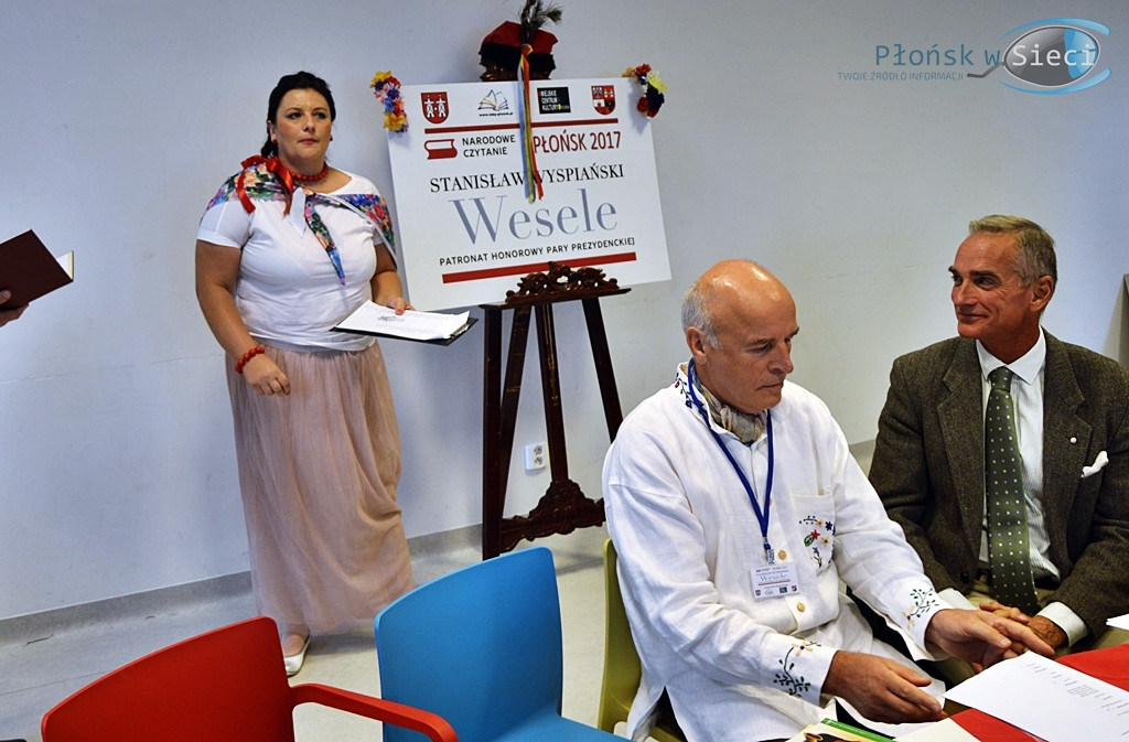 Cóż tam, panie, w polityce? Chińcyki trzymają się mocno!? Płońszczanie przy weselnym stole [FOTORELACJA]
