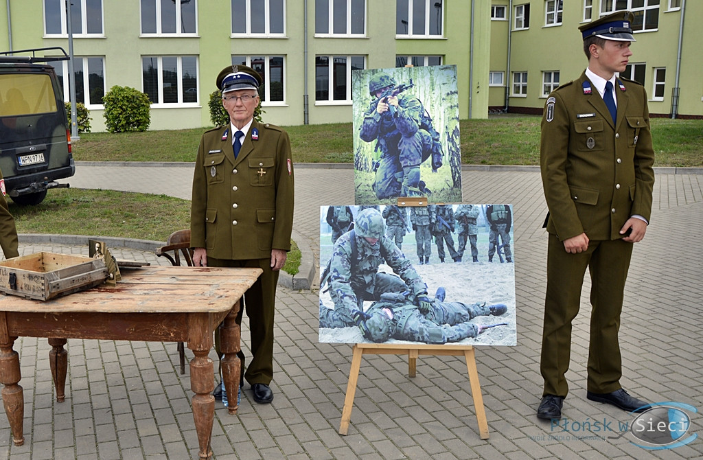 Rolnik jak pożniwuje to potem imprezuje? [FOTORELACJA]