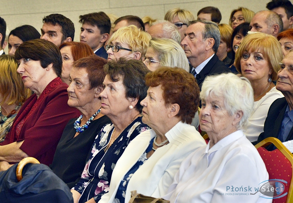 Wiekowy jubileusz pierwszej szkoły średniej w Płońsku [FOTORELACJA]