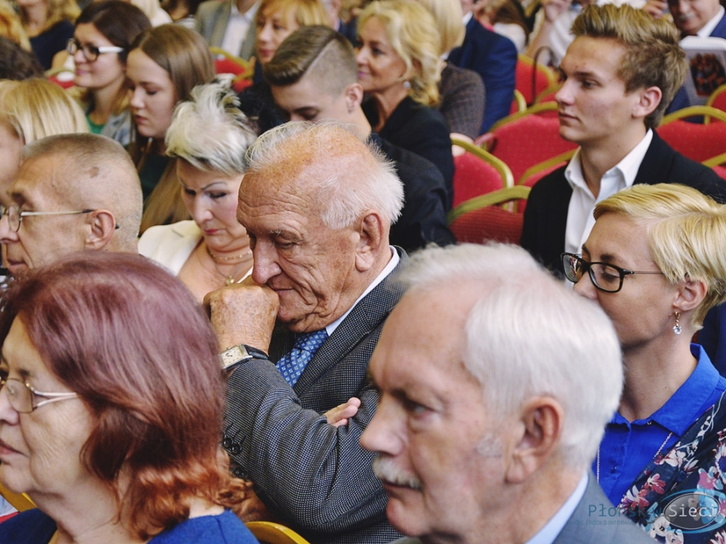 Wiekowy jubileusz pierwszej szkoły średniej w Płońsku [FOTORELACJA]