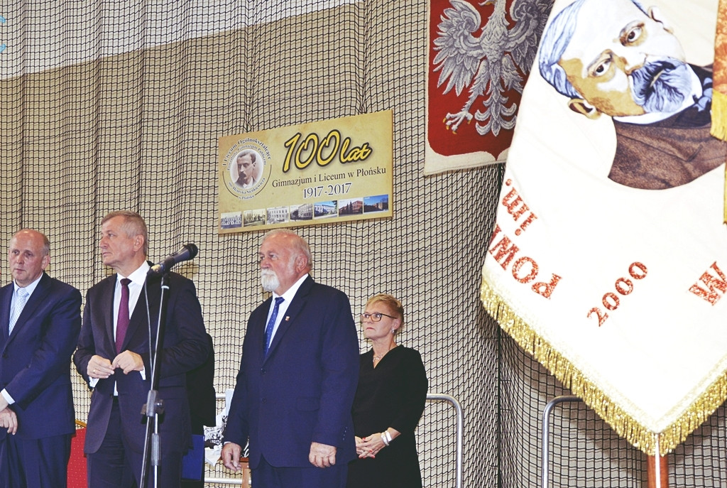 Wiekowy jubileusz pierwszej szkoły średniej w Płońsku [FOTORELACJA]