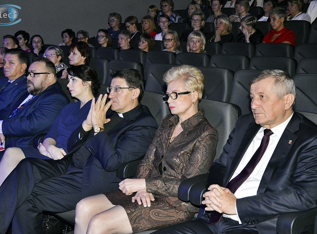 Prezes Trębska negatywnie o reformie na Dzień Nauczyciela