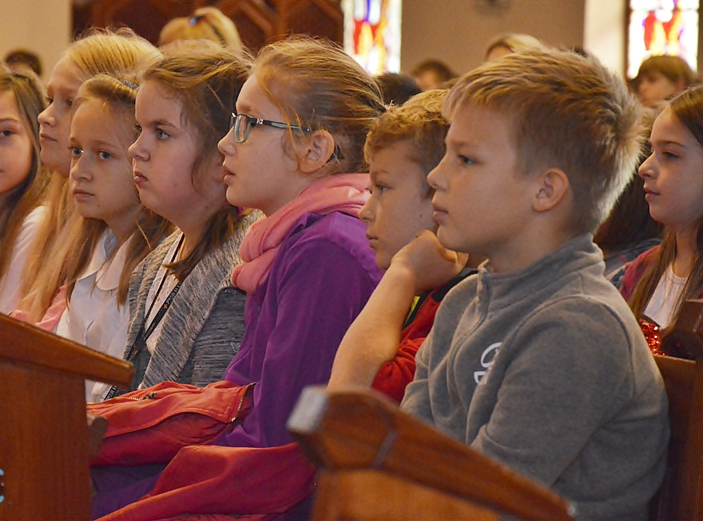 Szkolny hołd dla wielkiego patrona [FOTORELACJA]