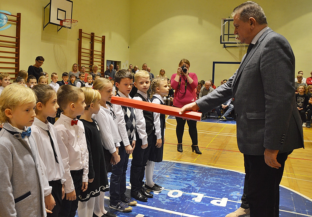 Pasowanie pierwszaków w czwórce [W OBIEKTYWIE PwS]