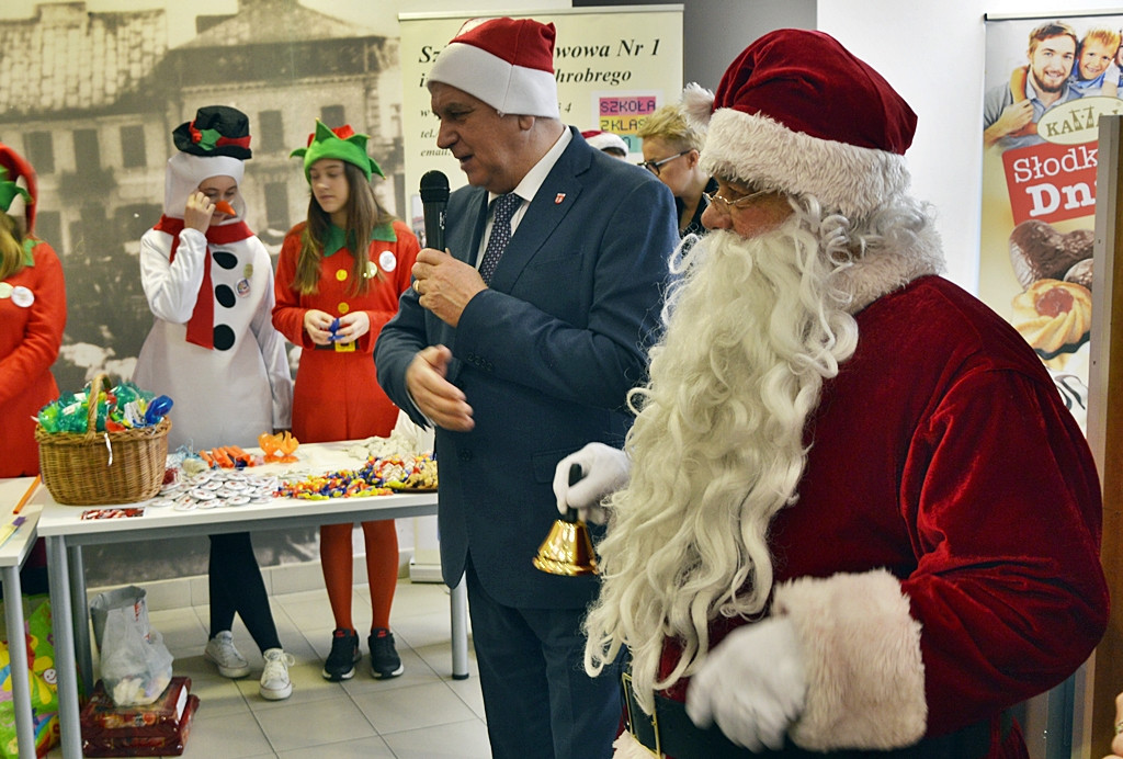 Jak się bawić to ze Świętym Mikołajem i jego wesołymi kompanami [FOTORELACJA]