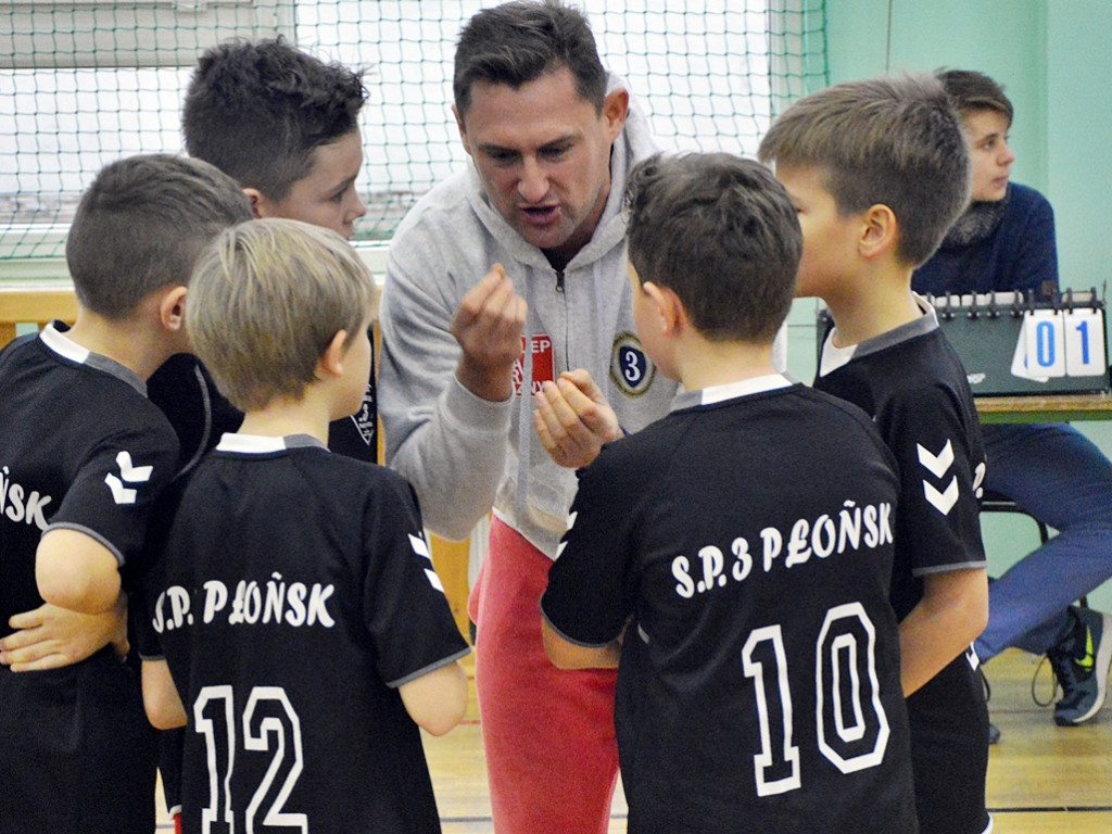 Szkolny basket z okazji Mikołajek [FOTO]