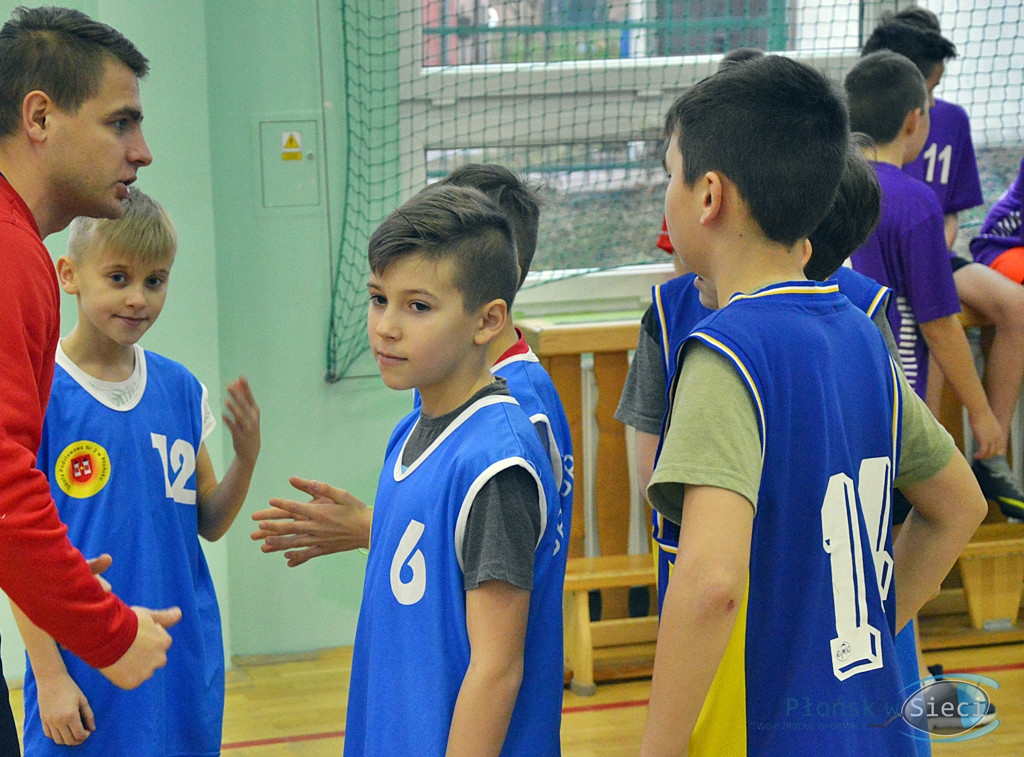 Szkolny basket z okazji Mikołajek [FOTO]