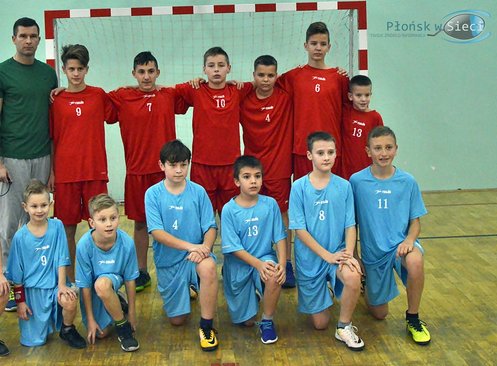 Szkolny basket z okazji Mikołajek [FOTO]